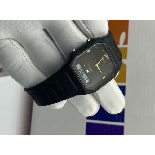 Analogue And Digital Wristwatch