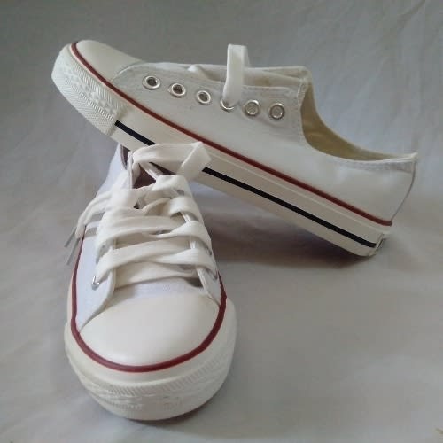 Kids Sneakers - White