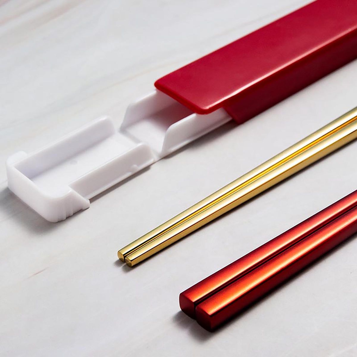 1 Set Stainless Steel Chopsticks With Case Reusable-Red