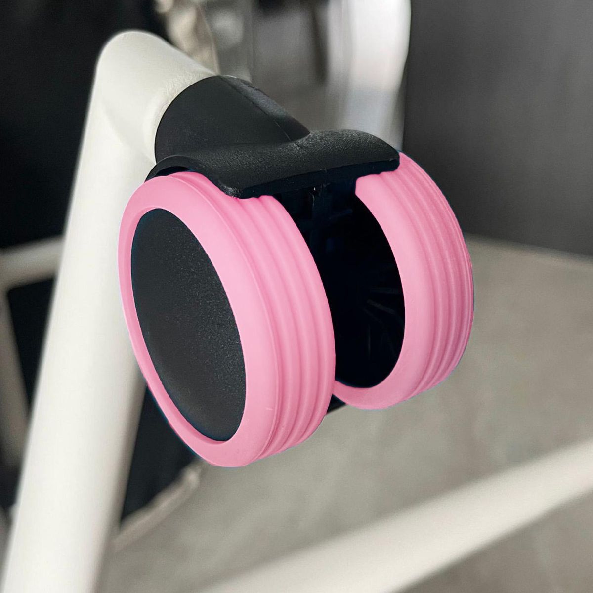 Colorful Luggage Covers Silent Silicone Wheel Covers Protect Enhance Pink