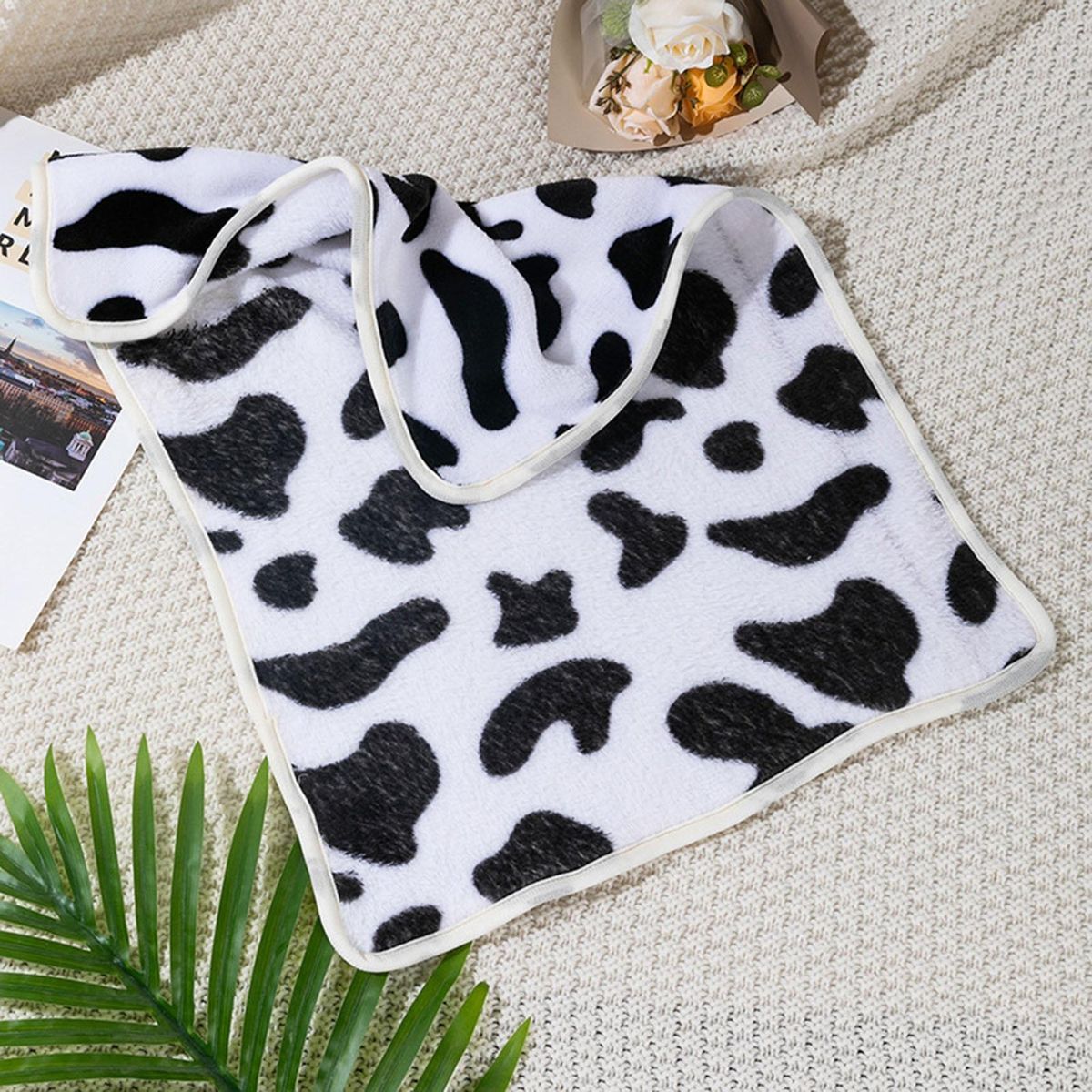 Soft Fluffy Pet Blanket Cozy Paws Pet Blanket Soft Fluffy for Dogs Black and White