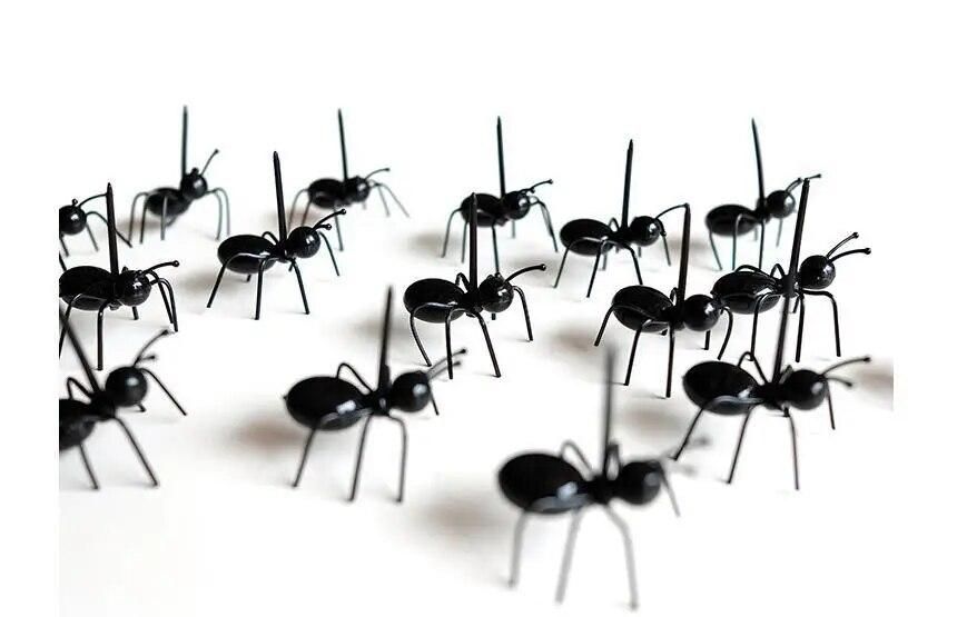 12pcs/lot Mini Ant Fruit Fork Cutlery Plastic Cake Dessert Forks Food Pick Tableware For Party Decoration QA 107