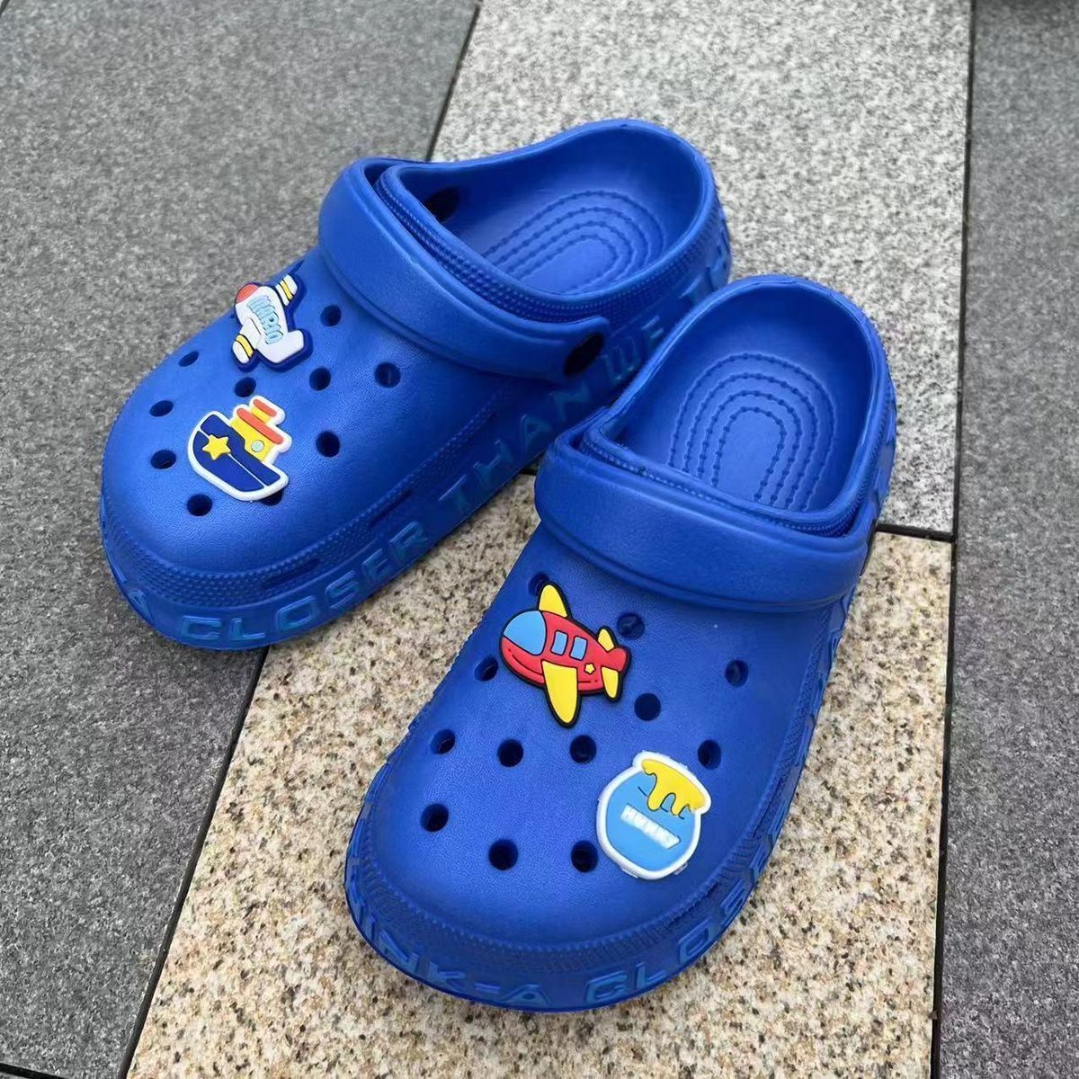 Children's Slippers Hole Shoes Cute Cartoon Boys And Girls Non-slip