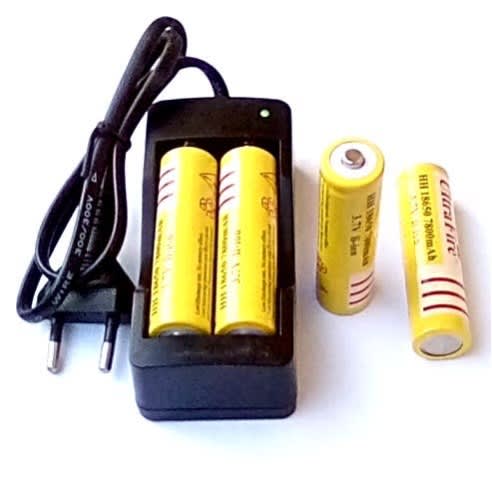 3.7v - 18650 7800mAh Rechargeable Li-ion Battery X 4 + Li-ion 18650 Battery Charger