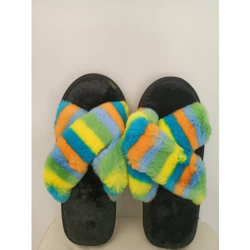 Ladies Fuzzy Faux Slipper