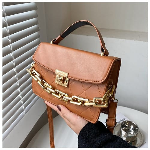 Woman Fashion  Chain Handbag