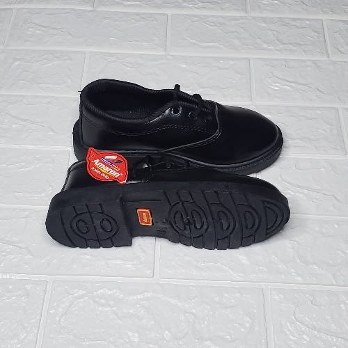 Boy's Back To School Shoe - Black