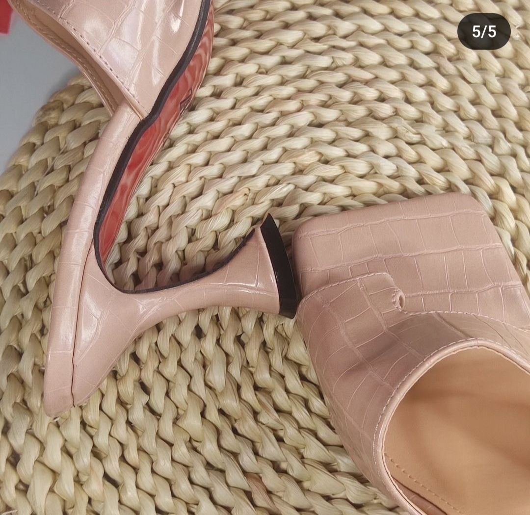 Beautiful Nude Fashion Heels