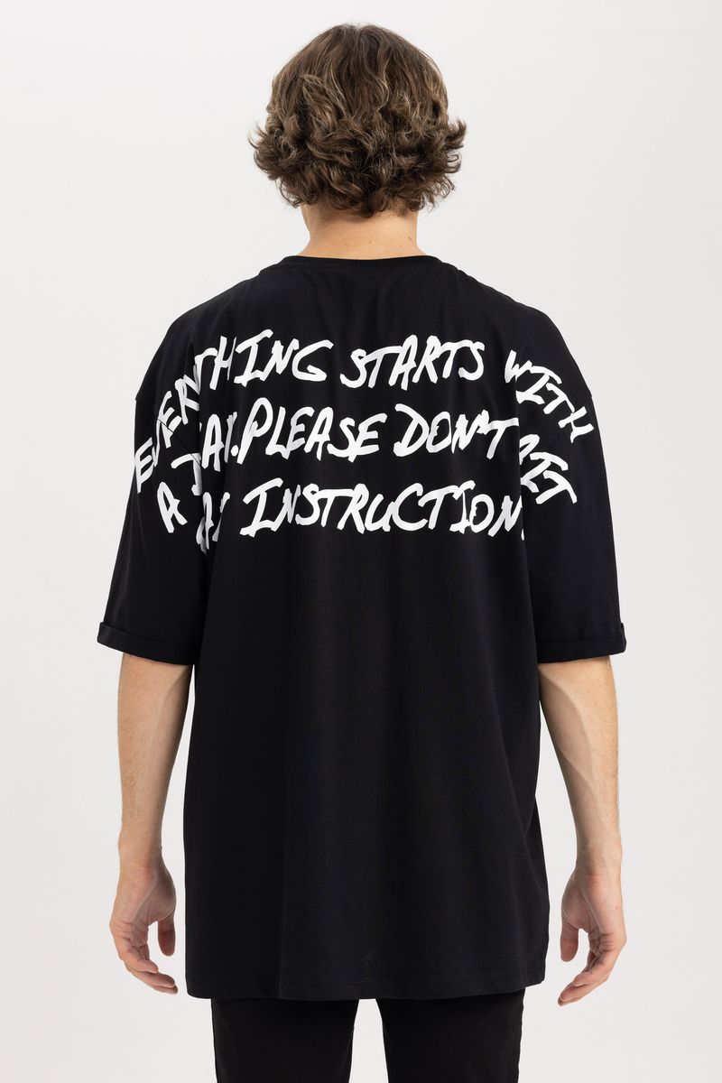 Man Young Oversize Fit Crew Neck Short Sleeve Knitted T-Shirt - Black