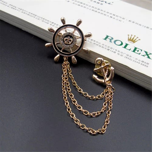 Gold Sailor Wheel Brooch
