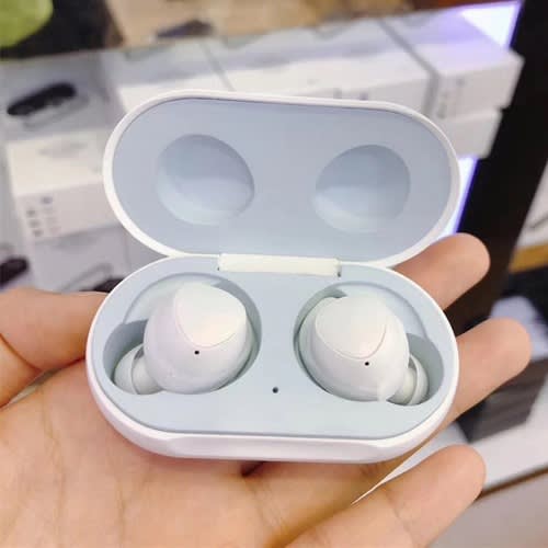 Akg Earbuds Bluetooth Wireless Earphones With Rechargeable Case - White