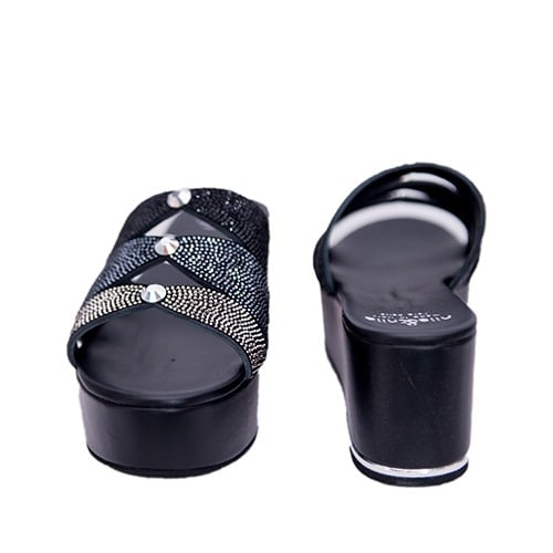Nila & Nila Wedge Slippers - Black