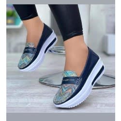 Ladies Round Toe Sneakers - Blue