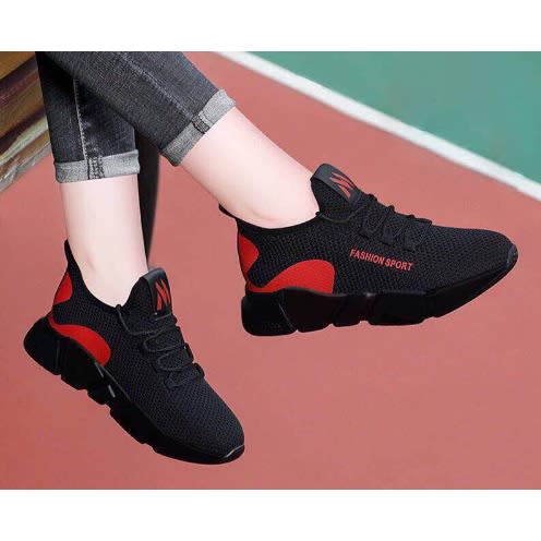 Women Lightweight Sports Sneakers - Black And Red