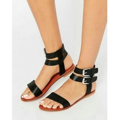 Female Step Black Sandals