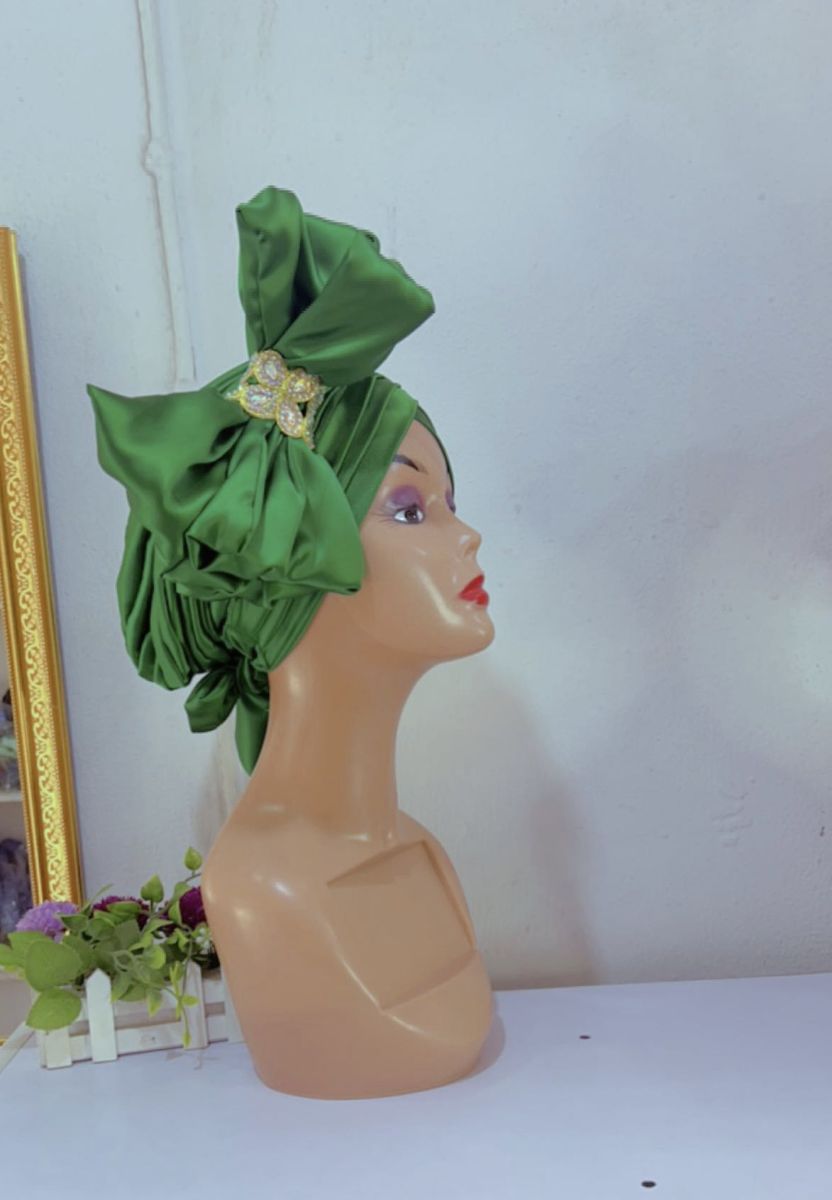 Turban For Regal Occasions In Green