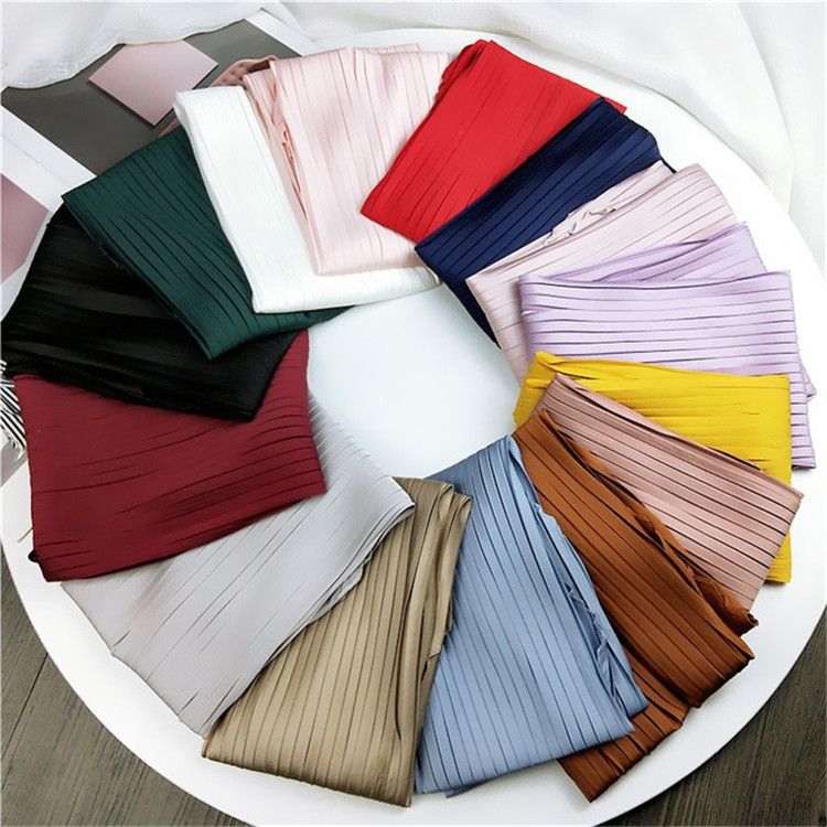 Ladies Retro Pleated Silk Square Scarf