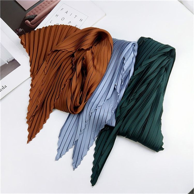 Ladies Retro Pleated Silk Square Scarf