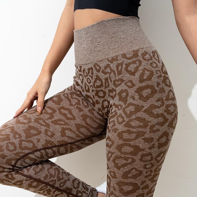 Snowflake color leopard pattern cropped pants hip lifting animal pattern outdoor sports seamless Yoga Pants