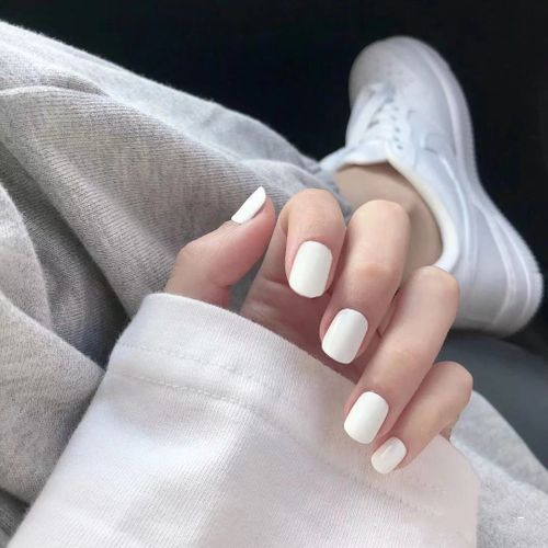 24pcs White Glossy Short Press On Nails + Glue