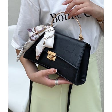 Ladies Iron Hand Bag - Black