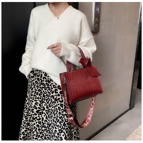 Women's Leather Handbag - Wine