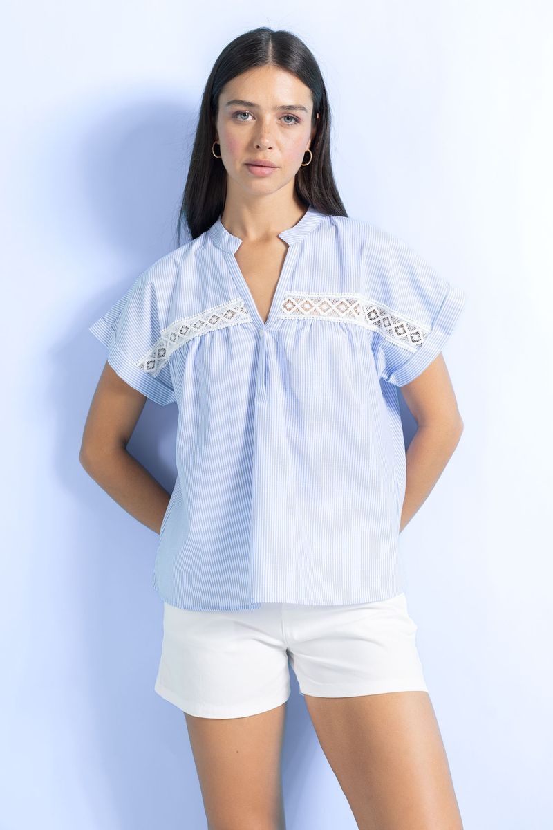 Woman Casual Cropped Fit C Neck Woven Short Sleeve Blouse - Blue