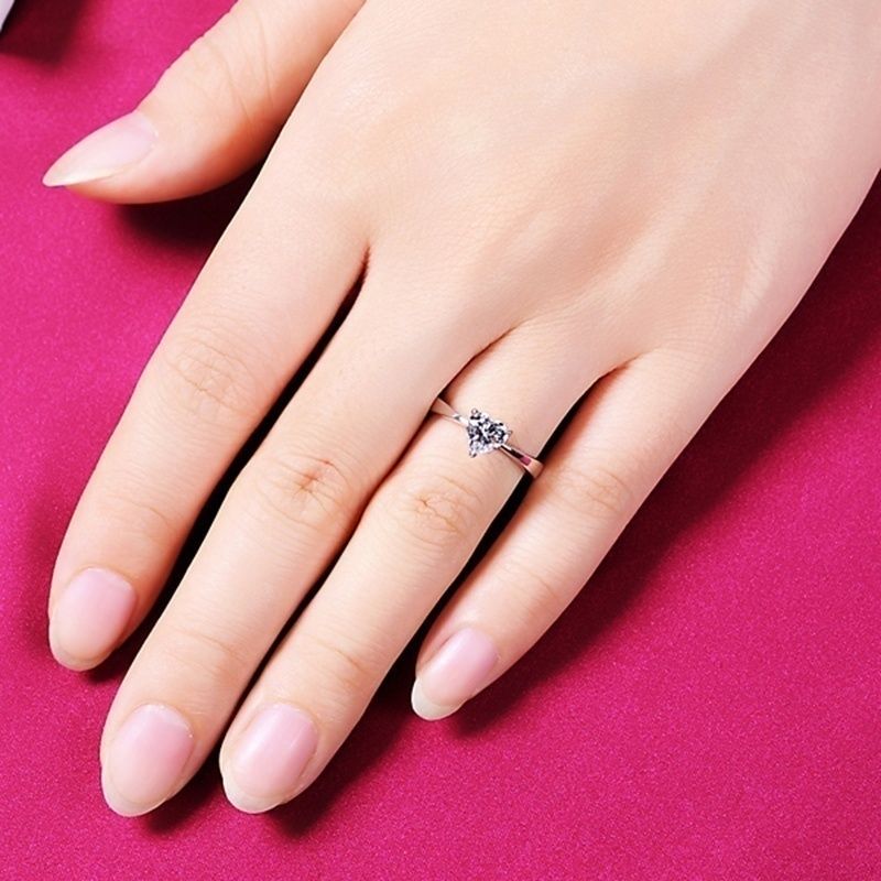 Simple Heart-shaped Diamond Ladies Ring Engagement Wedding Anniversary Gift
