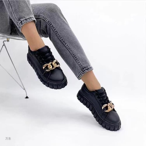 Chain Details Sneakers - Black