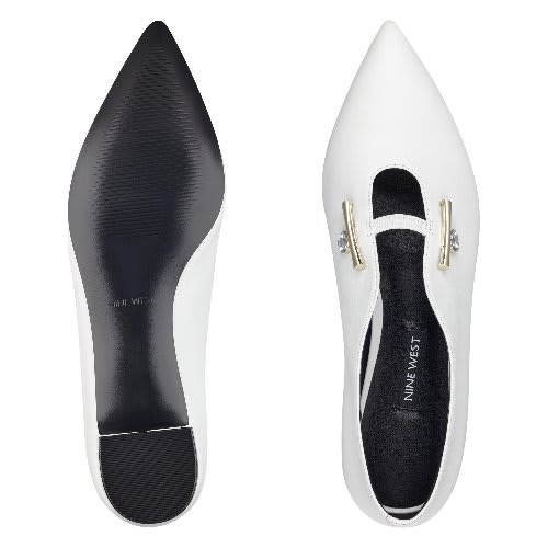 Aboveall Pointy Toe Flats-white