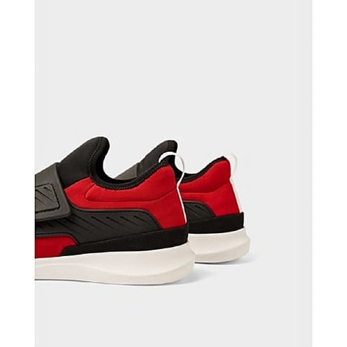 Sneakers With Straps