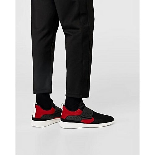 Sneakers With Straps