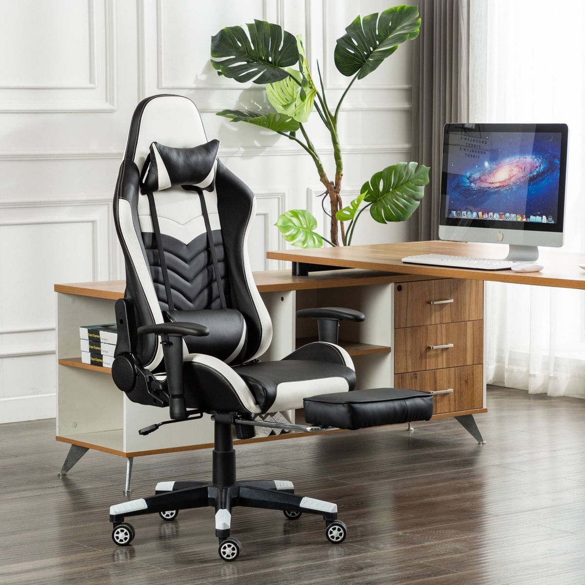 GameFitz Gaming Chair In Black And White