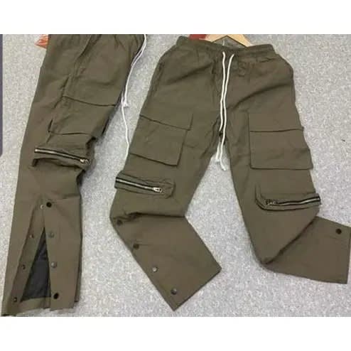 Unisex Cargo Combat Jogger - Button Legs - Army Green