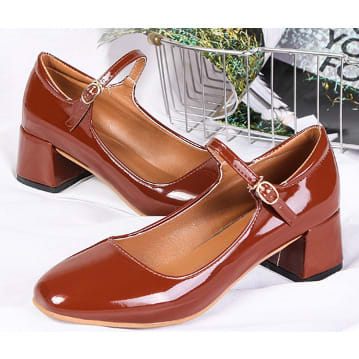 The Court Shoe