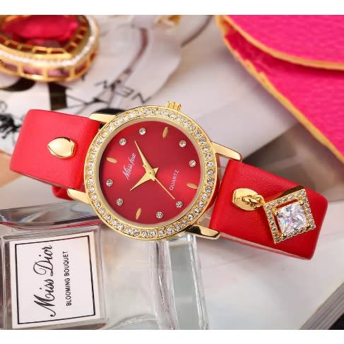 Women's Luxury Water Resistant Fashion Leather Watch - Red