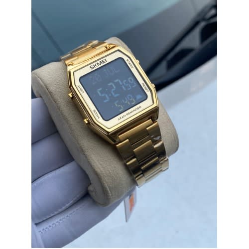 1763 Unisex Wristwatch With Islamic Calendar - Gold