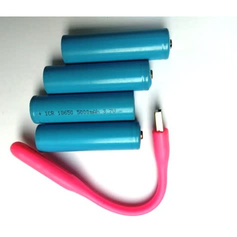 4 Slot Li-ion Battery Charger & Battery + Free Usb Light