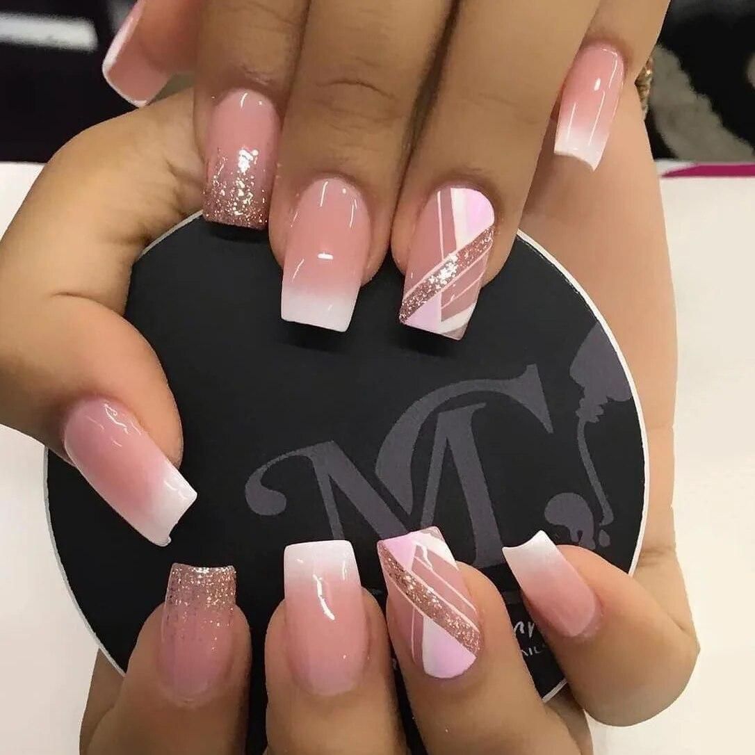 24Pcs/Set Fake Nails Shiny Nail Patch Sweet Style Short Paragraph Nude Color Nails Removable Manicure DIY Nail Art Decor
