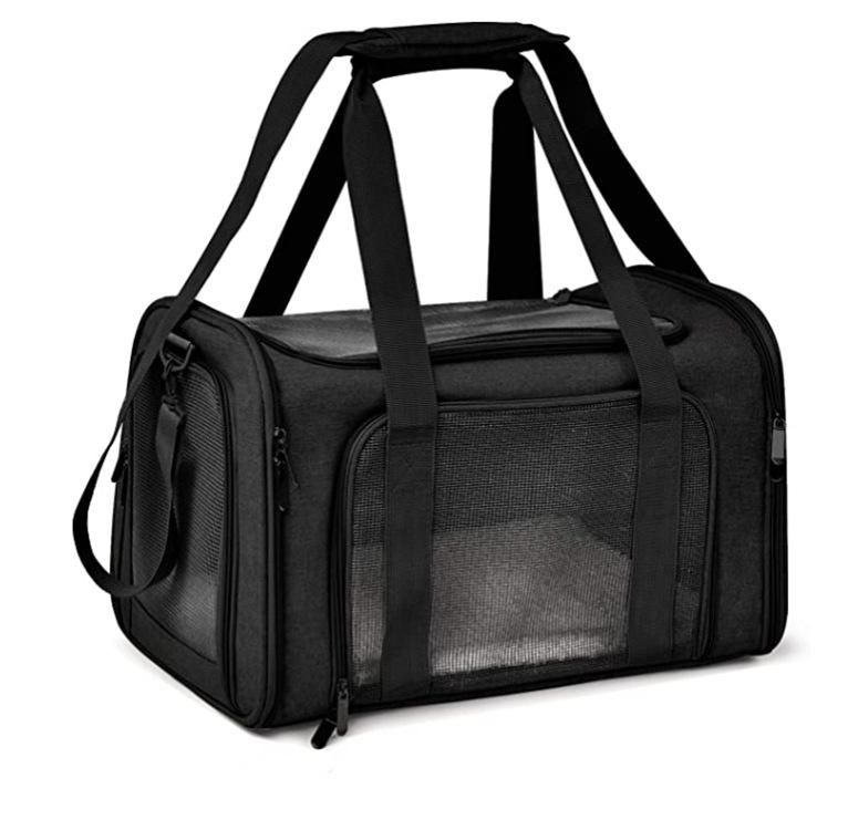 Manufacturers supply an upgraded version of the dog breathable Oxford cloth pet bag foldable portable pet out carrying bag green