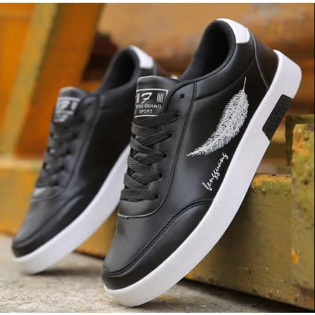 Men's Casual Sneakers - Black