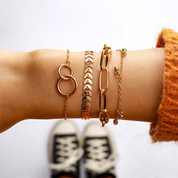 4 Pcs Ladies Unique Hand Chain Set