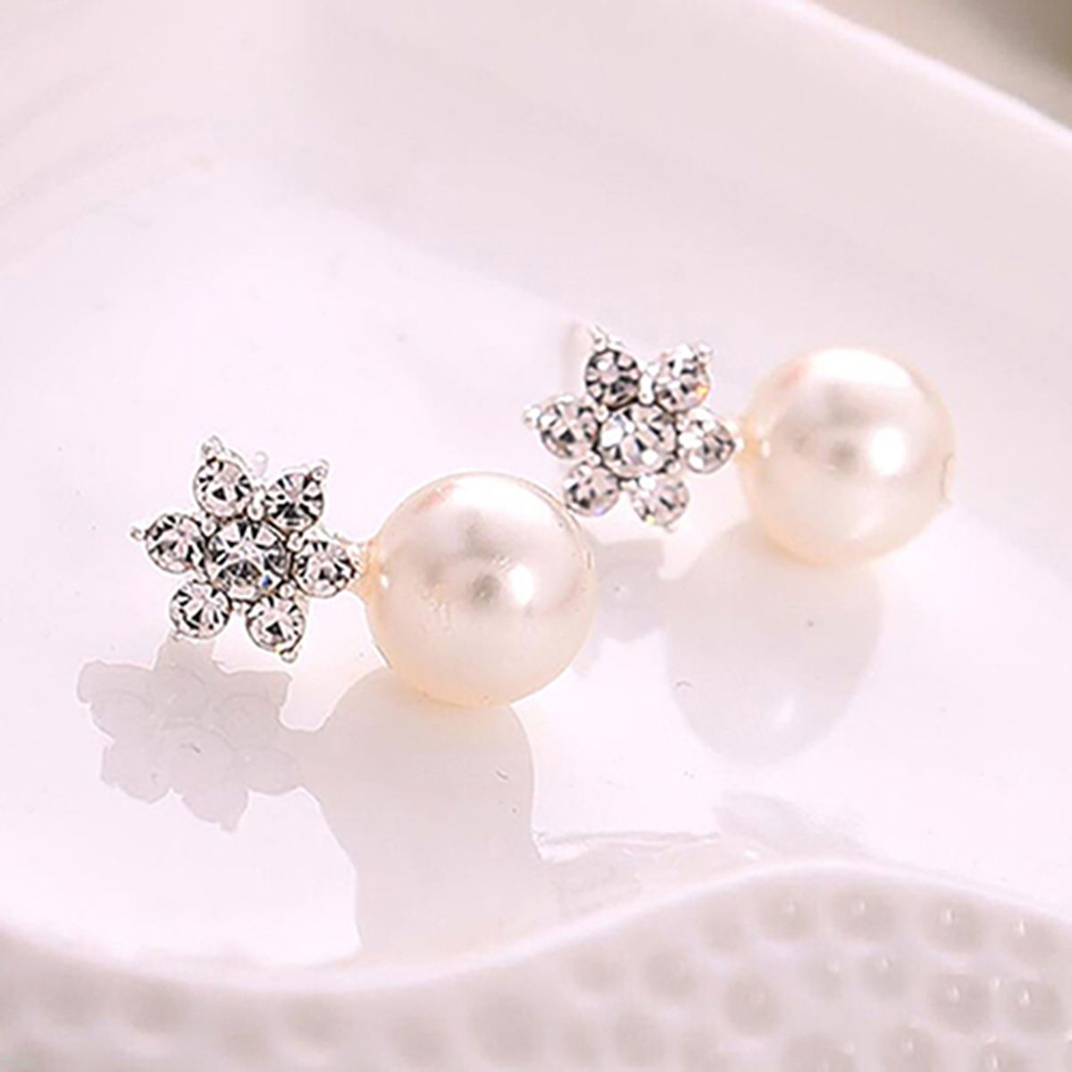 1 Pair Cute Snowflake Shape Faux Pearl Earring For Banquet-