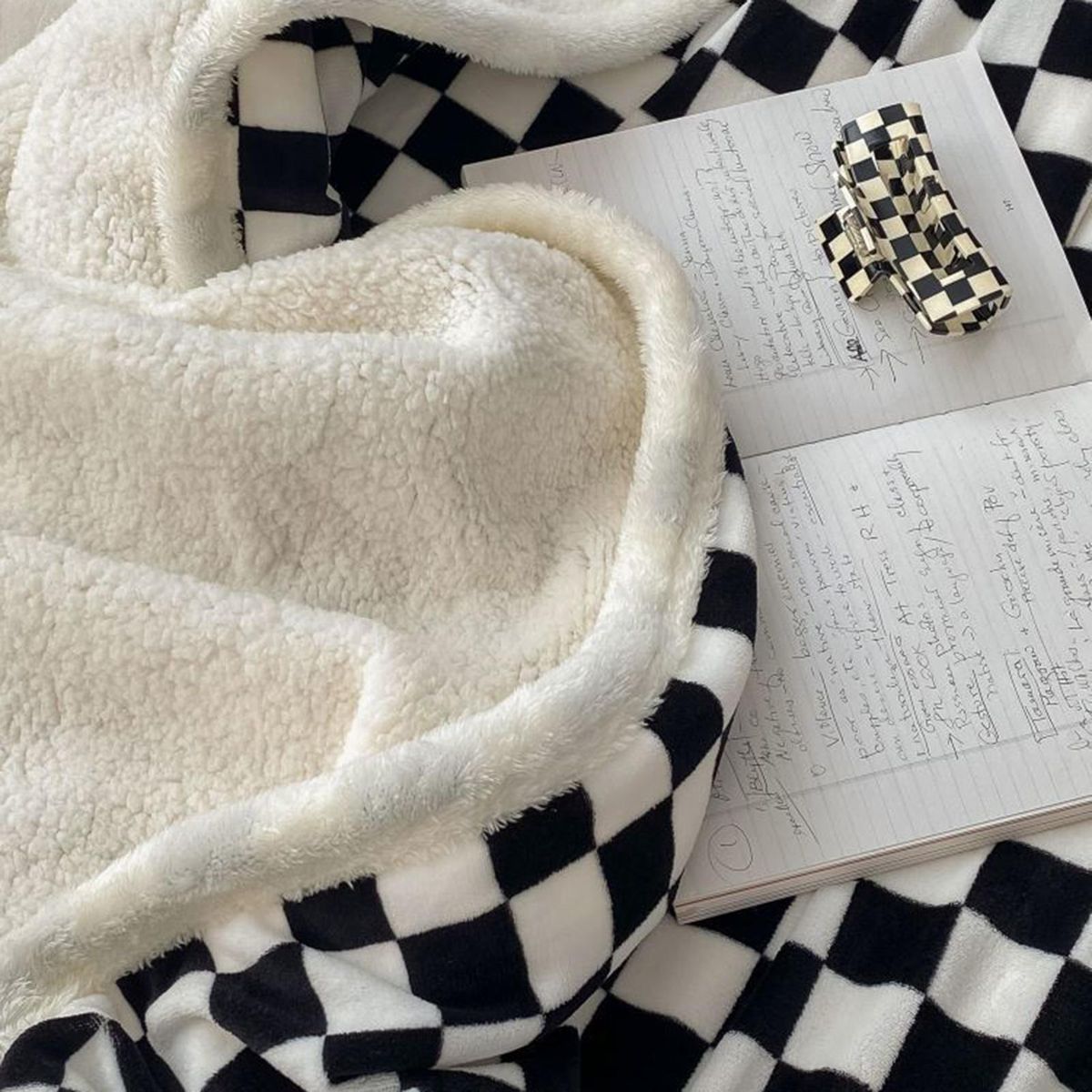 Throw Blanket Winter Watching TV Sofa Leisure Blanket Quilt Black