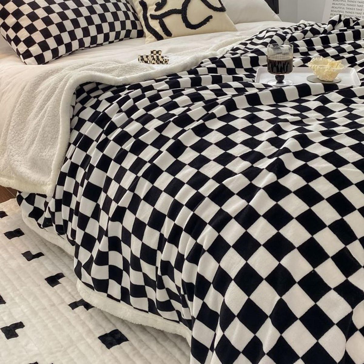 Throw Blanket Winter Watching TV Sofa Leisure Blanket Quilt Black