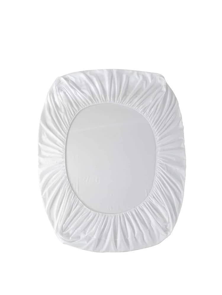 Fitted Sheet Mattress Protector + 2 Bed Pillows - White
