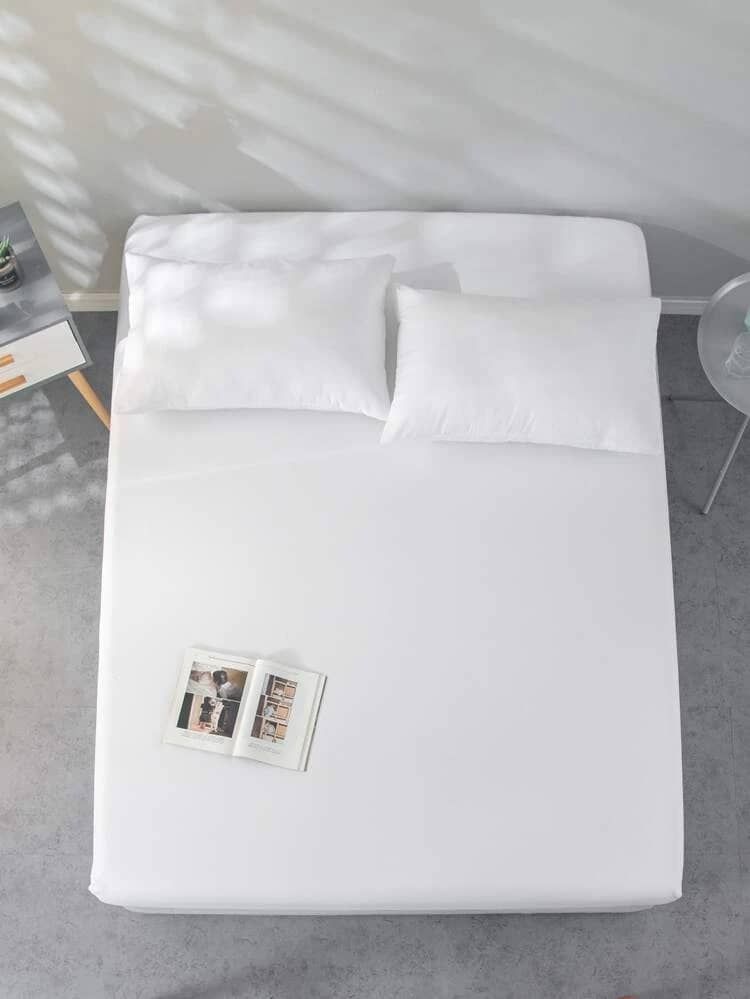 Fitted Sheet Mattress Protector + 2 Bed Pillows - White