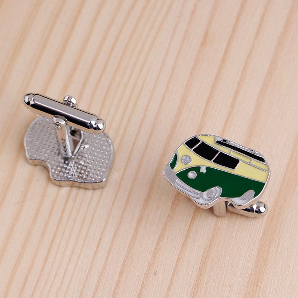 B1128 Fashion Creative Green Bus Cufflinks