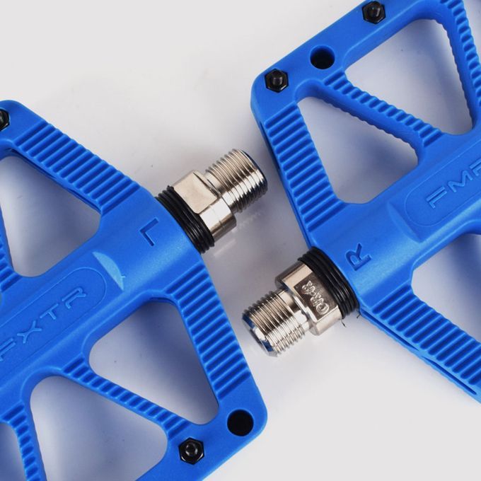 1 Pair MTB Bike Pedals Nylon Flat Platform Sealed Bearing Pedals Blue