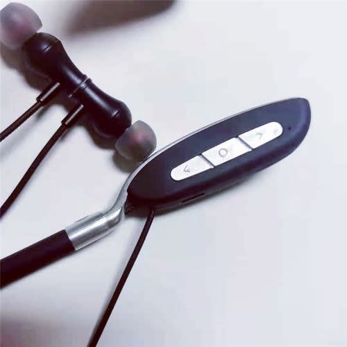 Sq -t26 Bluetooth Earphone